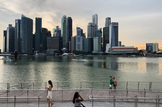 “小家子气”的新加坡，不会取代香港成为金融中心