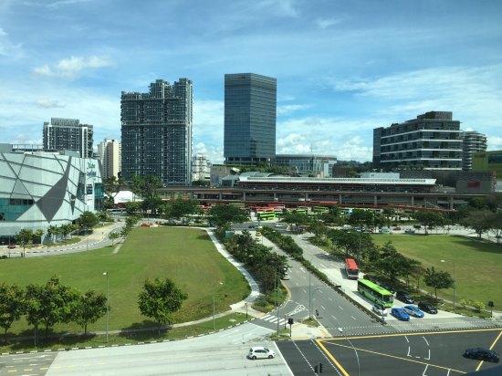 新加坡这样一个弹丸小国为什么能成为发达国家
