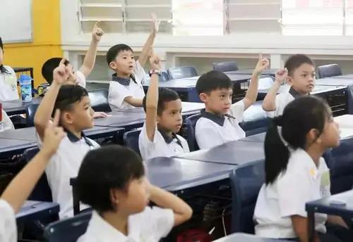华人占75%的新加坡，为什么要灭了华语教育？