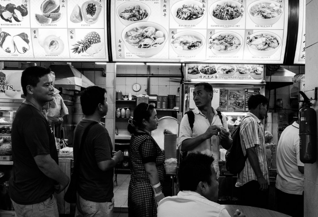 中国移民工人在新加坡的日常生活，你羡慕吗？