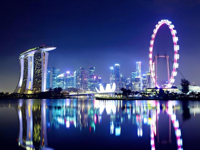 弹丸小国新加坡，与马来西亚地理位置相同，为何它却能脱颖而出？