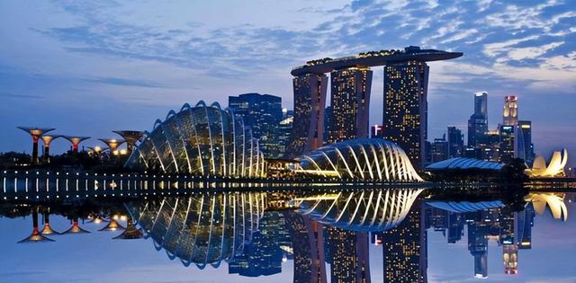 华人占比7成的新加坡，为何不去认祖归宗，反而对美国情有独钟？