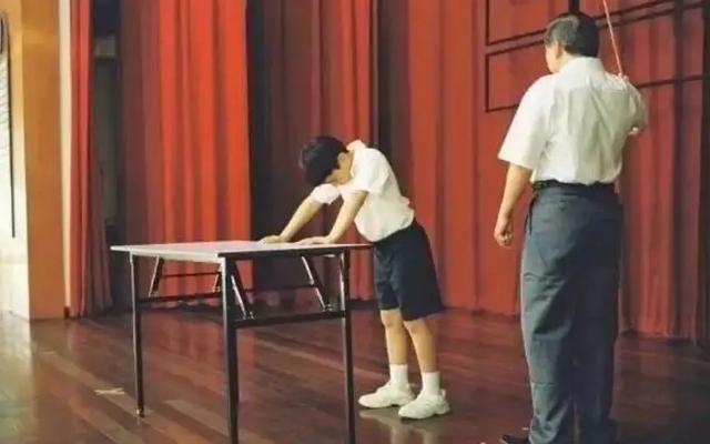 新加坡鞭刑有多恐怖?连美国人都抽,国际组织强烈要求废除