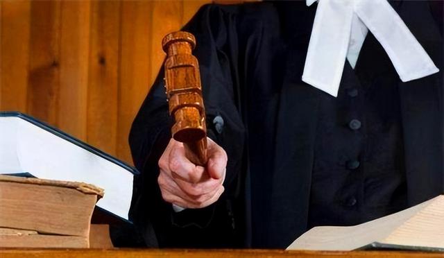新加坡鞭刑有多恐怖?传言没人能挺过6鞭,这是真的吗?