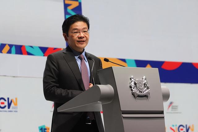 新加坡迎来4G领导班子，他将是下一任总理？
