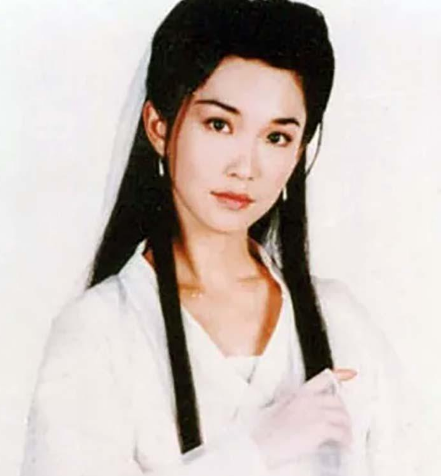 火遍中国的新加坡女星:小龙女嫁杨过,何仙姑离婚,白牡丹嫁老外