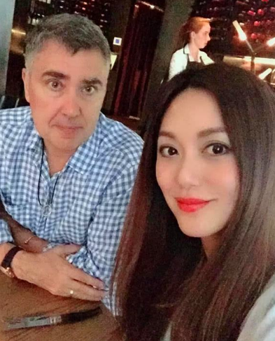 火遍中国的新加坡女星:小龙女嫁杨过,何仙姑离婚,白牡丹嫁老外