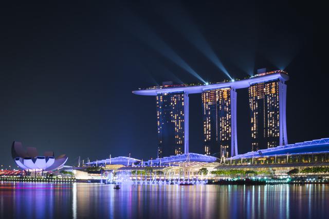 在新加坡经营贸易业务最好选择什么银行？