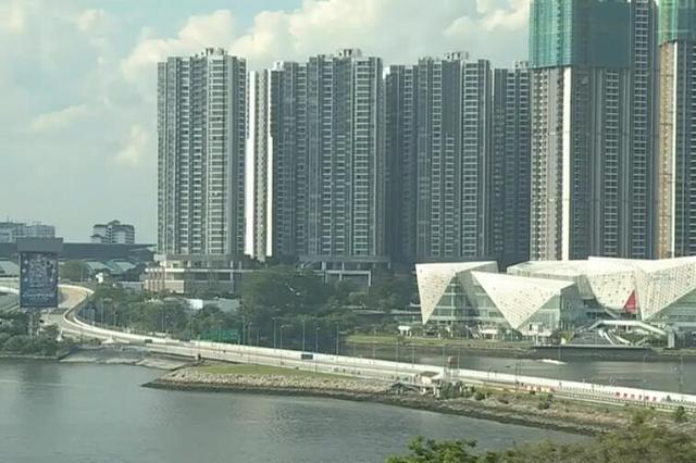 新加坡刚要恢复新马跨境陆路服务,十年没涨的德士费立马上涨