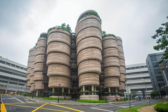 新加坡的大学难申请吗？