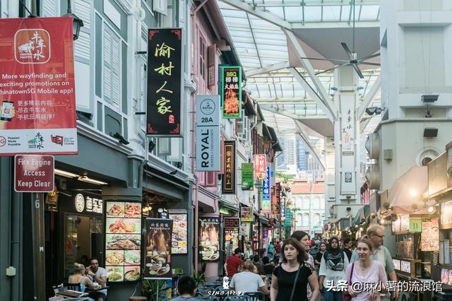 新加坡唐人街原来叫牛车水，市区最热闹的地方，聚集各种中国美食