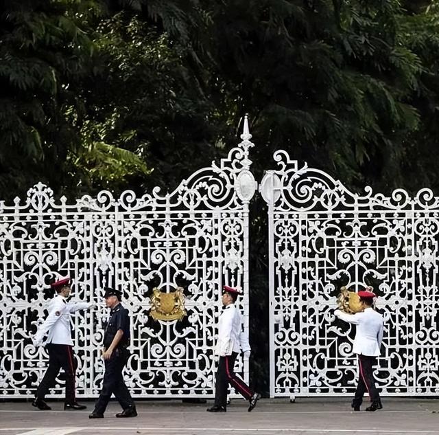 新加坡老牌地标商业街乌节路的更新重生