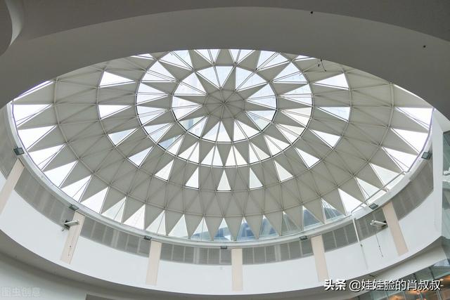 世界上最富的国家之一,为何生育率却全球倒数?新加坡人口