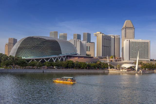 马来西亚和新加坡哪个更适合华人移民和留学,又该怎么寄行李