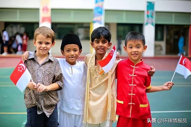 新马关系有多特殊?新加坡国语是马来语,国歌也用马来语演唱