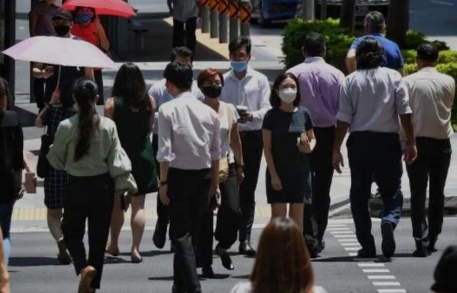 新加坡公务员发年“中”奖了,有多少米?