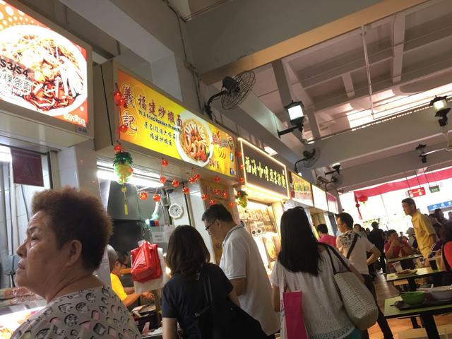 新加坡市中心，本地人和游客都喜欢去的，四马路观音堂