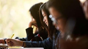 报考新加坡政府学校，时机要选择好