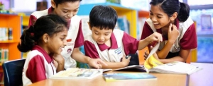 不拼成绩，那新加坡政府学校拼什么