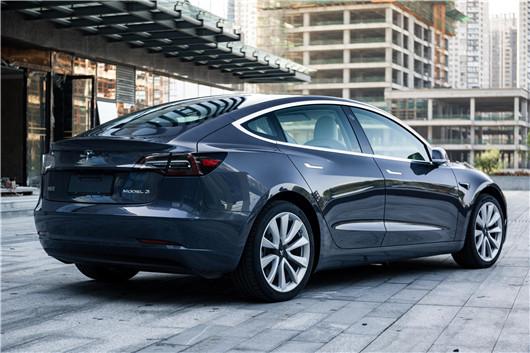 去新加坡,花50万买一辆Model 3?