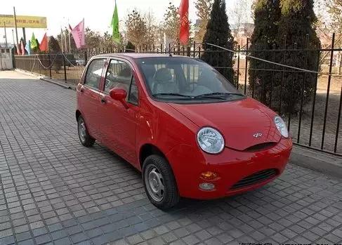 车价抑制堵车!新加坡车价吓人,QQ售价44万,卡罗拉比霸道都贵