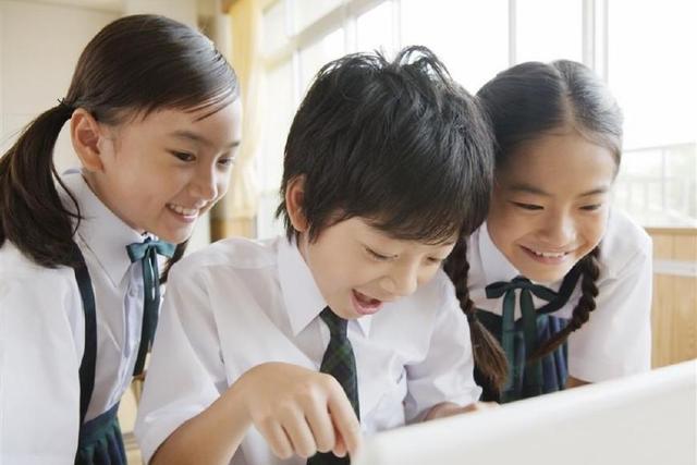 去新加坡留学太贵?快来看看 SM1项目!让你免费出国留学