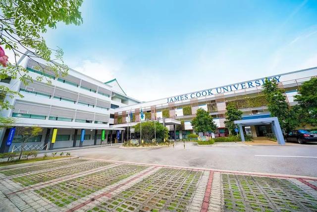 这两所大学让你不再纠结,留学该选澳洲还是新加坡