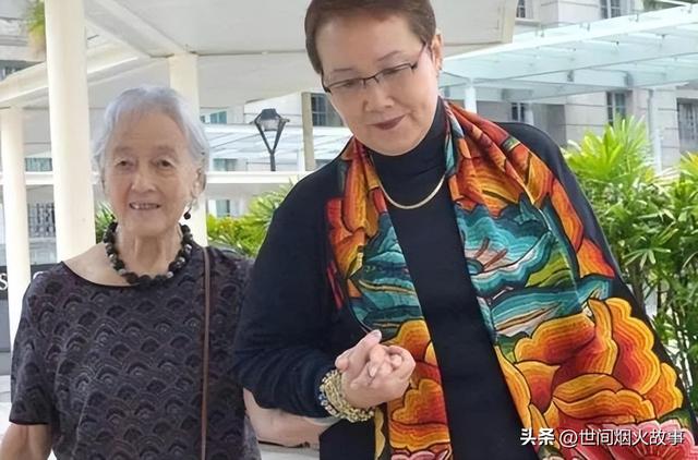 32岁小伙傍上79岁富婆,住进新加坡豪宅:我要照顾你一辈子