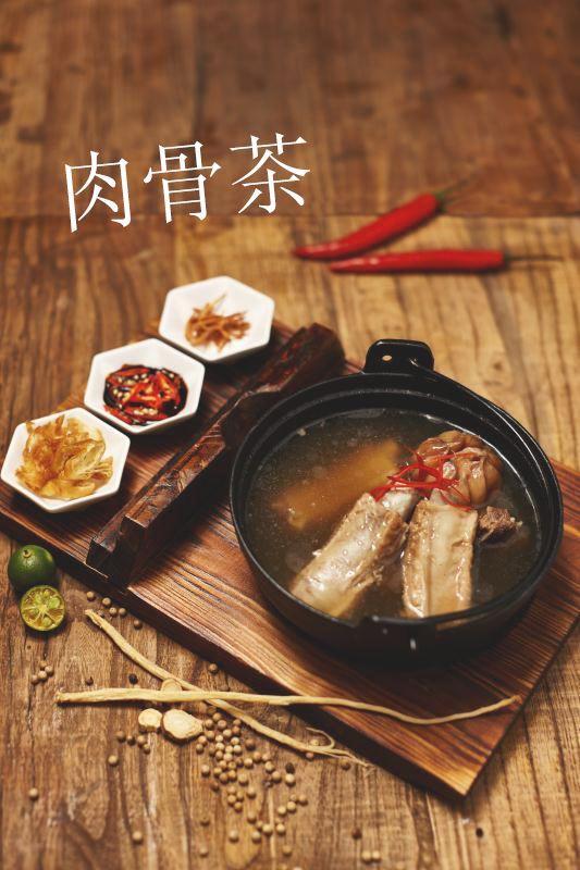 在星港街探访了一天,最终被这家低调的新加坡国菜辣椒螃蟹折服!