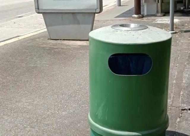 “新加坡到底咋想的?塑料袋不收费,垃圾不分类”
