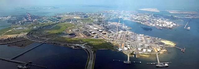 新加坡填海造陆:53年填海140平方公里,扩建了1/4的国土