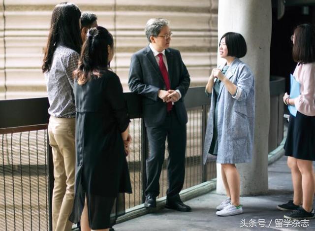 新加坡的“小”与“大” “小”在国土与人口“大”在多元与卓越