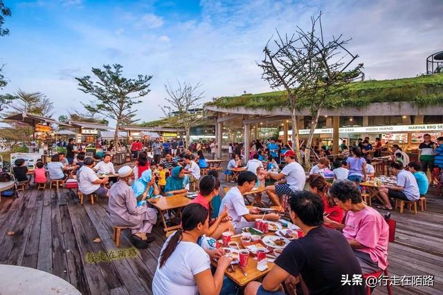 有趣的新加坡人：85%住组屋吃食堂，三分之一说福建方言
